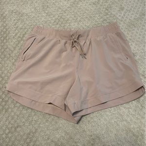 Calia by Carrie Underwood shorts